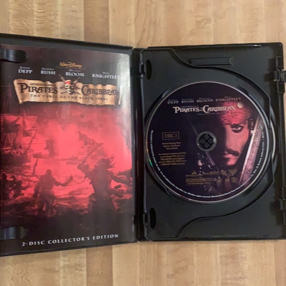 Mint Conditioned Pirates of the Caribbean DVD - Picture 4 of 7